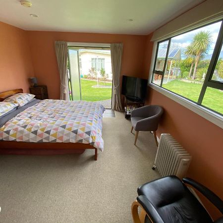 Cosy, Central Greytown Sleepout Екстер'єр фото